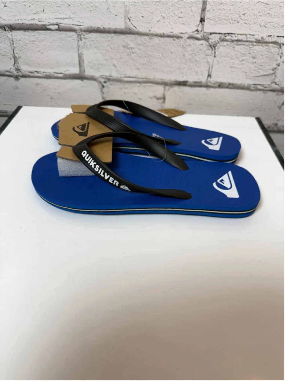 Boys Youth Quiksilver Flip-Flops Sandals Size 6 Blue and Black Molokai NEW